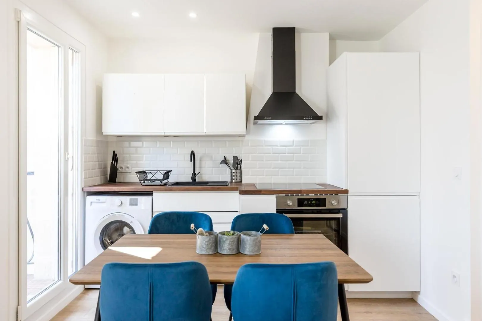 Charming 1 Bedroom In The Cours Julien | By Airnest Marseille