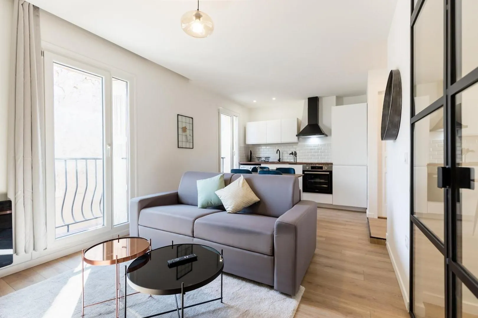 Apartment Charming 1 Bedroom In The Cours Julien | By Airnest Marseilles Frankreich